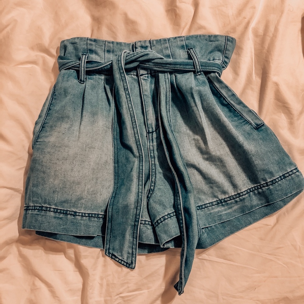 Paper bag shorts